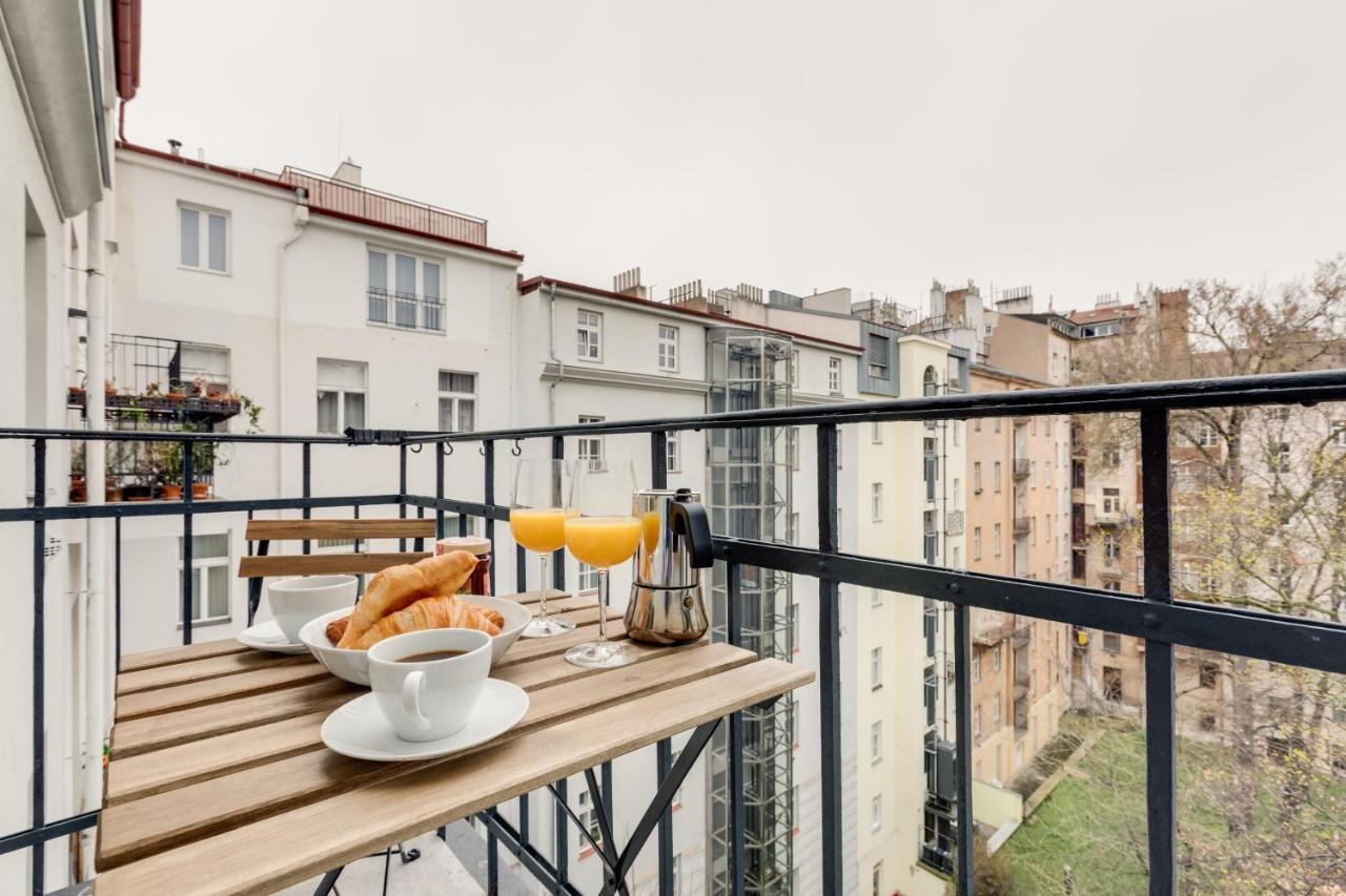 Jt'S Apartments Spanelska Str. Prague Exterior photo
